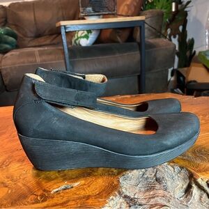 Clarks Claribel Fame Wedge Sandals – Women’s 9.5 Wide – Comfortable & Chic